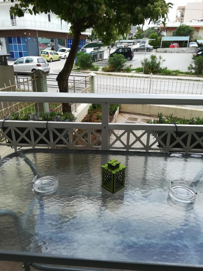 Apartment Ey Zhn Néa Khilí Eksteriør bilde